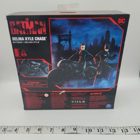 DC The Batman Selina Kyle Chase Action Figures with Batcycle Toy Set - Picture 5 of 6